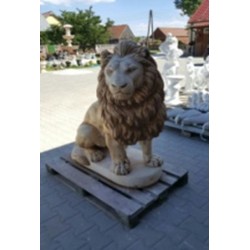 Lion on base / 50 cm